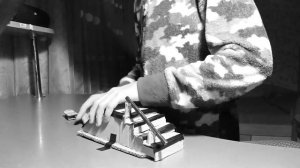 Сделал фигуру из картона для фингерборда