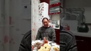 Шаман Александр из Якутска поёт песню на Якутском