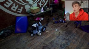 Что СКРЫВАЕТ Солнце и Луна в СВОЕЙ КОМНАТЕ? ФНАФ 9