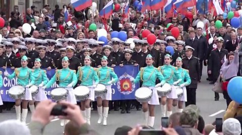 Первомай в России отмечают шествиями, демонстрациями и автопробегами