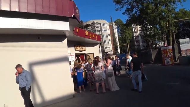Как делают грузинский лаваш в Сочи, прогулка по Дагомысу мимо свадьбы в кафе к набережной и пляжу смотреть онлайн