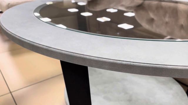 247371 КАРОЛИНА Бетон Серый/Прозрачный/Опора черный шелк; Стол журнальный. смотреть онлайн