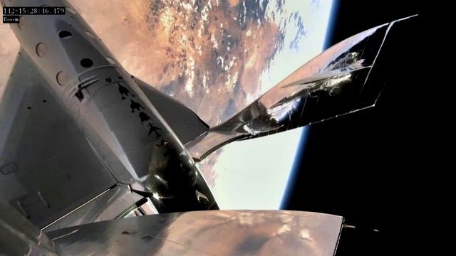 Ричард Брэнсон совершил первый суборбитальный полет