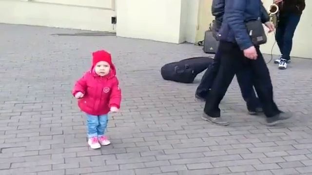 Сакс для моей внучки. 8 марта. Дерибасовская смотреть онлайн