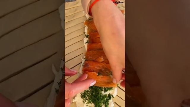 Красивый и вкусный пирог с красной рыбкой! ?