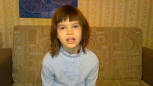 Дочка читает стихотворение Д. Хармса "Что это  было?"