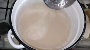 Как приготовить помадку из сахара для подкормки пчел?