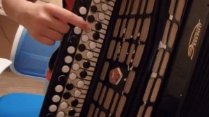 Как играть песню частушка на баяне.