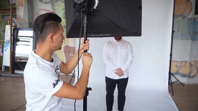 Как снять портрет как с обложки журнала Esquire. Урок по студийной съемке