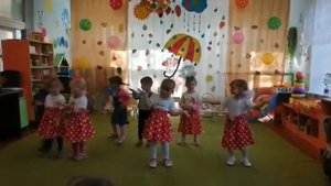 Танец "Топ топ ручки в бок"