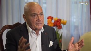 Журналист, телеведущий, писатель Владимир Познер - я страшно ценю каждую минуту жизни