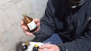 Уколы поросятам после рождения, когда и какими дозами, купируем хвосты.