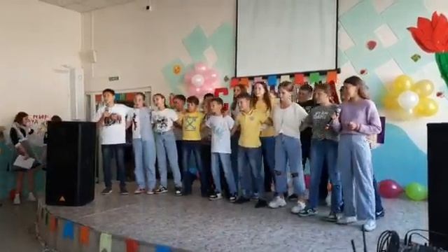 Поздравление с Днем Учителя. Часть 1. Попурри "Букет из цветов". смотреть онлайн