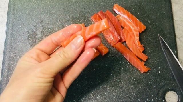 Кабачковые рулетики с сёмгой: нежные по вкусу, не стыдно поставить и на праздничный стол смотреть онлайн