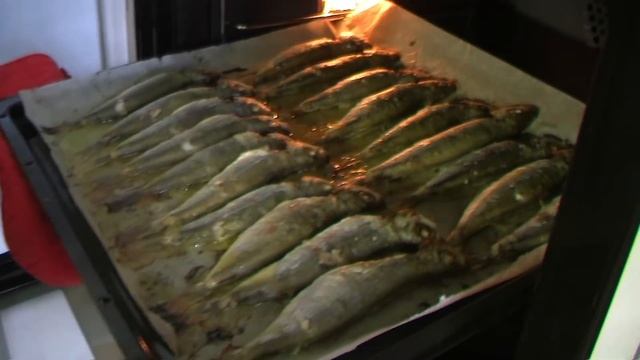 Ψάρια στο φούρνο εύκολα και γρήγορα από την Ελίζα #MEchatzimike смотреть онлайн