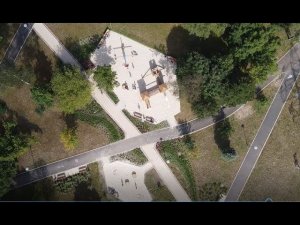 Новая детская площадка на Звездном бульваре