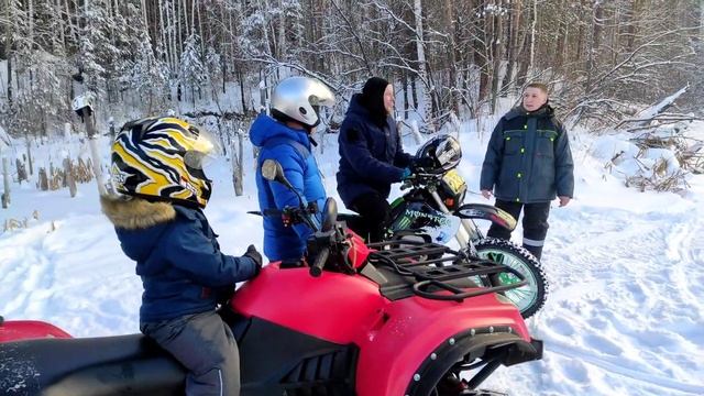Решили по кататься в выходной день и прекрасную погоду Екатеринбург#эндуро#зима# смотреть онлайн