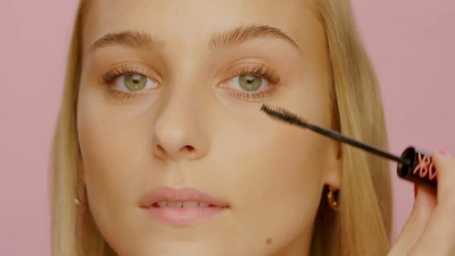 Lash Princess Volume Mascara by essence cosmetics смотреть онлайн