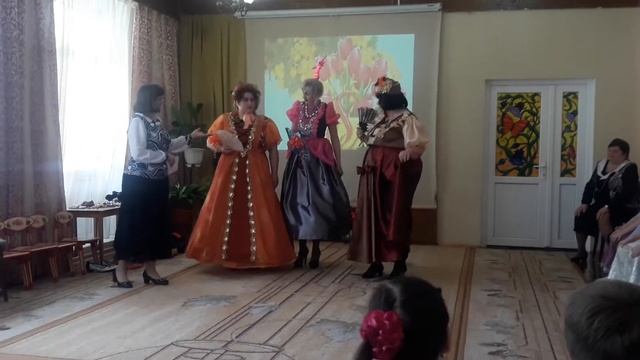 Мачеха с двумя дочками смотреть онлайн