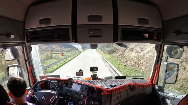 KESKİN VİRAJLI YOLLAR DA RENAULT T-RANGE 520 ŞAHLANIYOR ! / Gürcistan-Tsalka смотреть онлайн