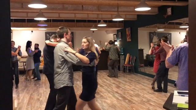 «Дом Танго» занятие 24 ноября 2017 г: резюме - Объятия (начинающие, Анна) смотреть онлайн