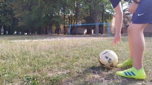 как правильно бить крученый удар ⚽