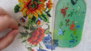 8❅Вышивка бисером❅ Вышиваю на раме 2-мя руками с бисерным ковриком.