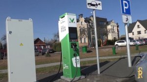 АЗС Белоруснефть, станция для зарядки электромобилей Malanka, как зарядить Nissan Leaf.