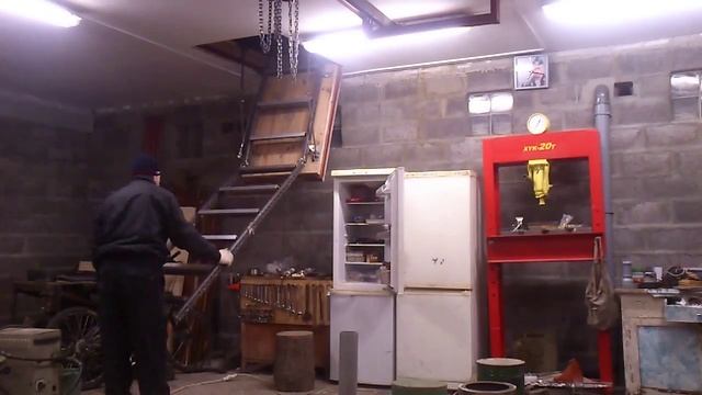 Раскладная чердачная лестница с люком (перезаливка)