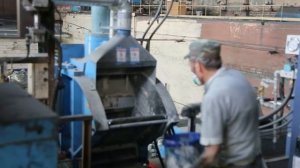 Загрузка и работа резиносмесителя