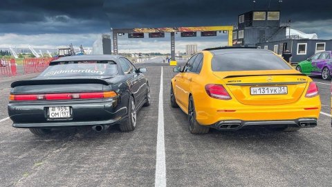 Что может TOYOTA MARK 2 700 лс против MERCEDES E63s 700 лс ?