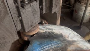 Процесс переработки металлической масляной бочки для производства колесных дисков