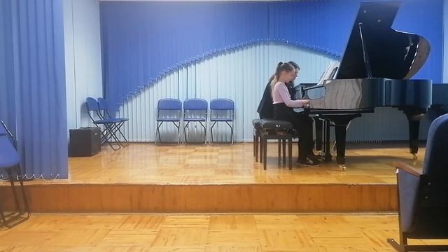 С.Головина «Танец-скакалка». Исполняет Васильева София.