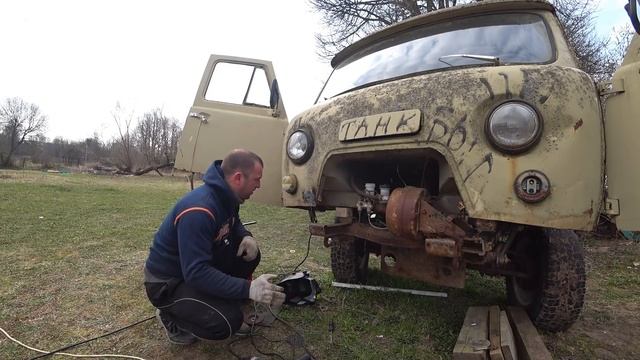 УАЗ "Головастик" Перевариваем сгнившие части. Откручиваем тяги. смотреть онлайн