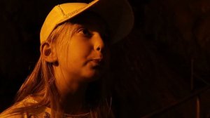 ЗАБЫЛИ про День Рождения МАМЫ? Катя и Ростя уехали искать ПОДАРОК для МАМЫ!