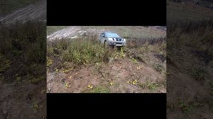 Nissan Pathfinder пробил дорогу #shorts