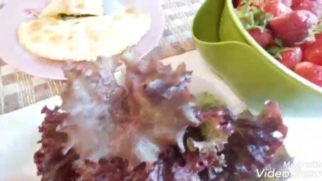 КОРЕЙСКАЯ "ПИЦА" НА ЗАВТРАК.САЛАТНЫЙ ЛИСТ С СЮРПРИЗОМ. смотреть онлайн