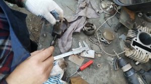 КАК ВЫБИТЬ ЗАКЛИНЕВШИЙ ПАЛЕЦ ИЗ ШАТУНА! ТТР 160 КУБОВ ЧАСТЬ ПЕРВАЯ!