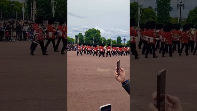 Смена караула у Букингемского Дворца в Лондоне. Changing of the Guard Buckingham Palace