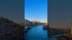 Видео из солнечной Венеции 2023! Хороший был год ? Угадайте, кто самые богатые люди в Венеции?