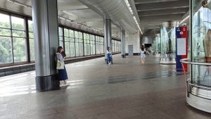 Музей и смотровая площадка метро Воробьёвы горы Десять минут из жизни людей на станции #metro Москв