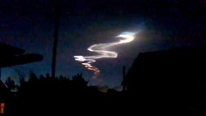 Испытание Российской ракеты или как светиться ракетное топливо в атмосфере