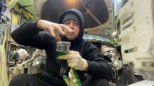 Поло седан, убираю стук двигателя CFNA. Меняю поршня без расточки .