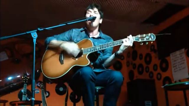 Eric Martin: Wild World - acoustic live in Trofarello (TO), Italy. Nov. 3rd 2012 смотреть онлайн