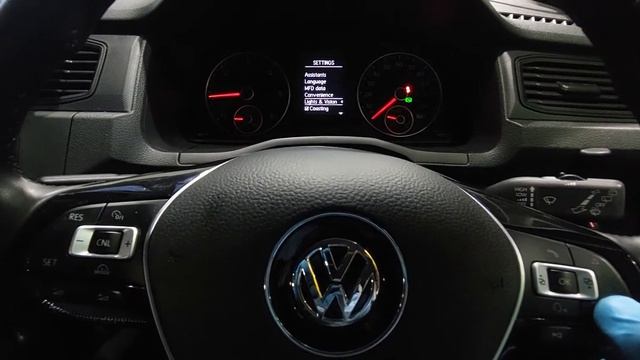 Volkswagen Caddy 2019 Reset tyres pressure indicator смотреть онлайн