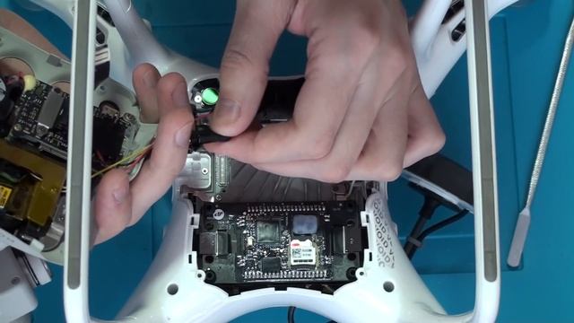 Установка радиомаяка tBeacon (Тигромух) в квадрокоптер DJI Phantom 4 Pro