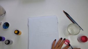 Как нарисовать на футболке.