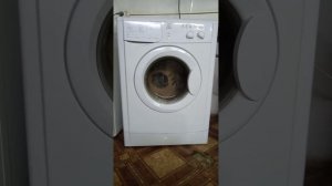 Стиральная машина Индезит WIUN 82