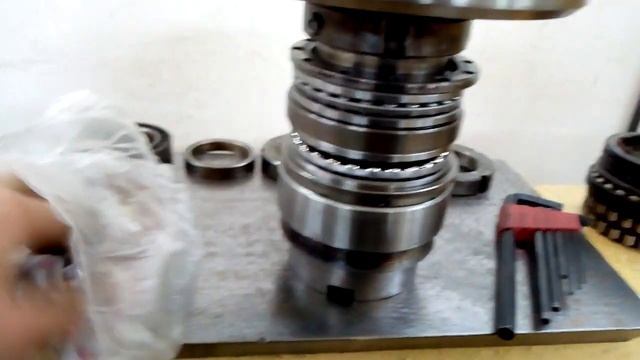 Ремонт фрезерного станка 6п10 (шпиндель , подшипники) смотреть онлайн