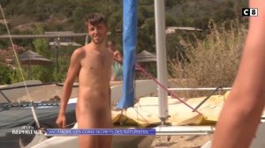 Des jeunes en camping naturiste - Jeudi Reportage